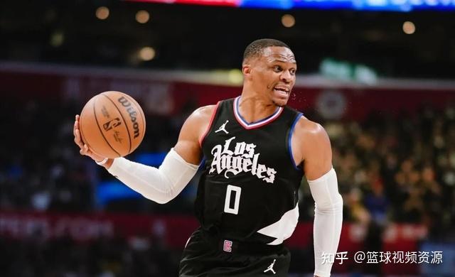 新疆队碾压四川队，布伦森关键制胜