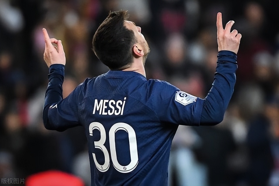 日本轻取巴黎，内马尔刷新纪录