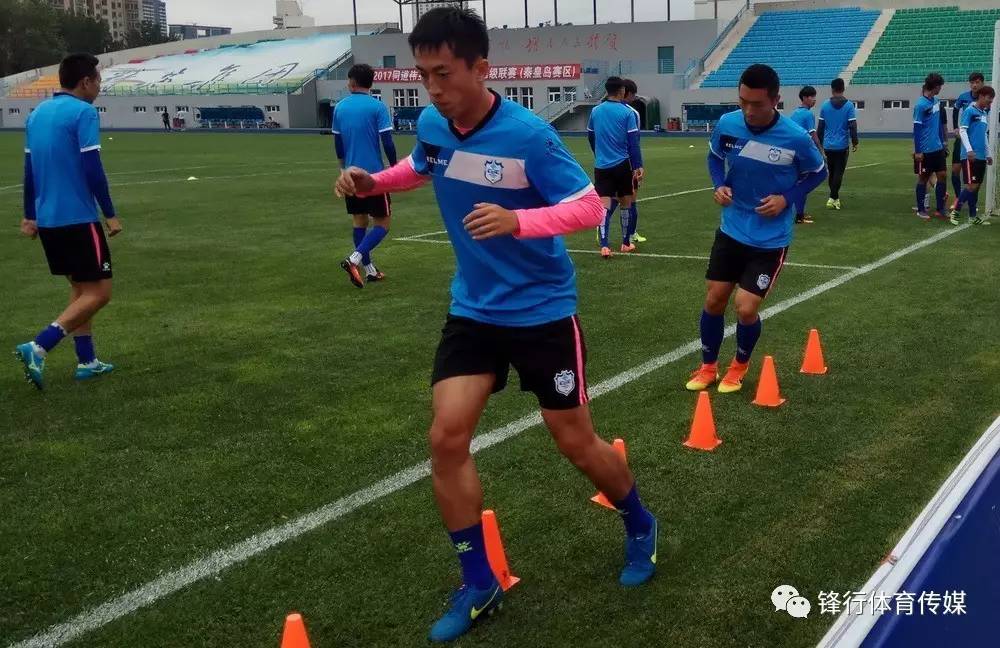 利用转会期增强实力备战后续比赛