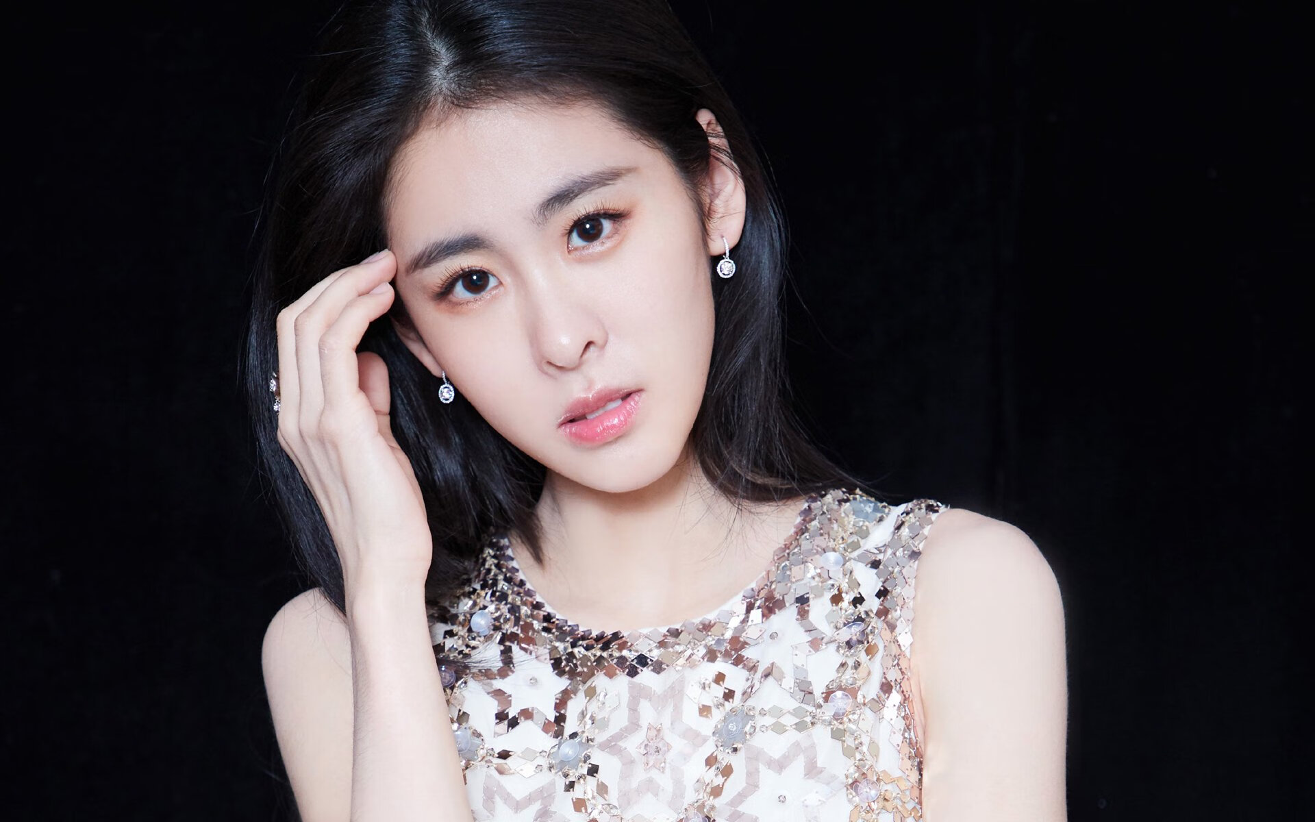 双线爆冷,从意甲焦点战到NBA之夜,弱旅掀翻豪门的叙事如何重写体育剧本?