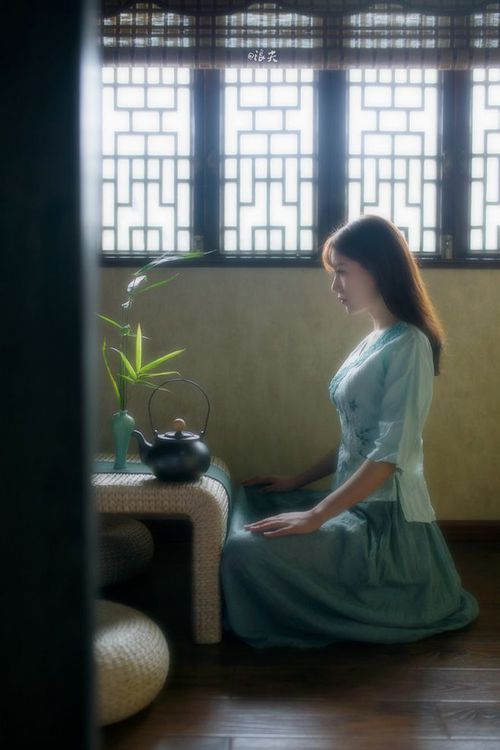 跨越太平洋的巨星对决,德罗赞50分击穿广东防线