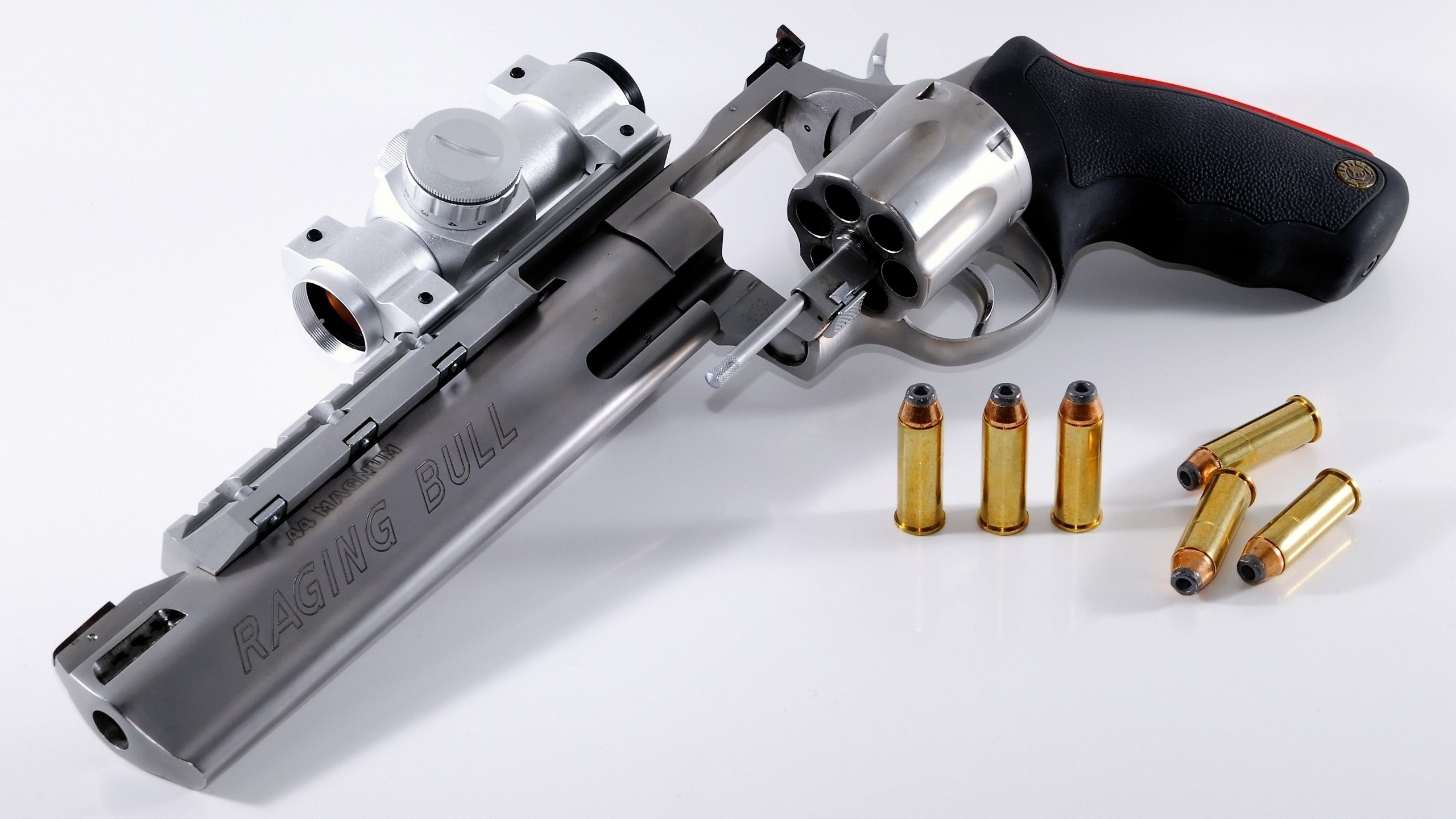 哈兰德一手掌控比赛风云，厄瓜多尔制霸苏格兰绿茵场